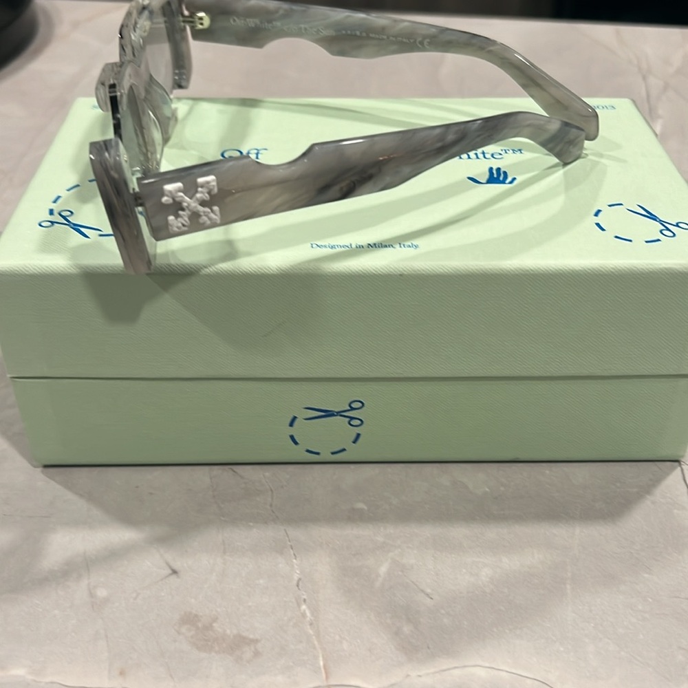 Off-White Virgil Abloh Cady Sunglasses - Picture 2 of 5